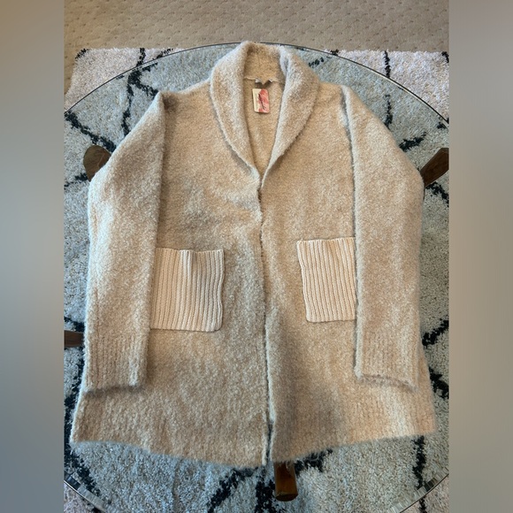Magnolia Boutique Fuzzy Cardigan, Size L - Picture 2 of 8